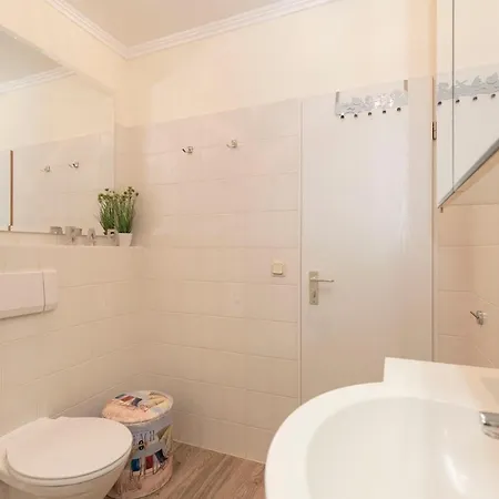 Trafalgar 251 Apartment